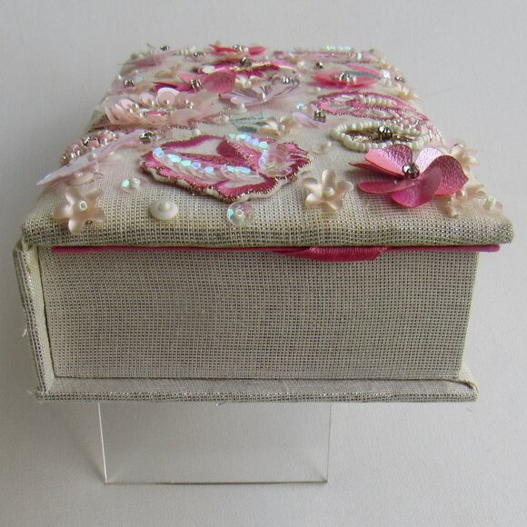 Floral Embellished Fabric Decorated Keepsake/Jewelry/Treasure /Organizer Box - Picture 6 of 9